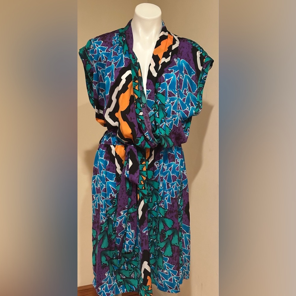 PETER NYGARD Vibrant, Multicolor Abstract V-Neck Low Cut, Wrap Dress Sz. L